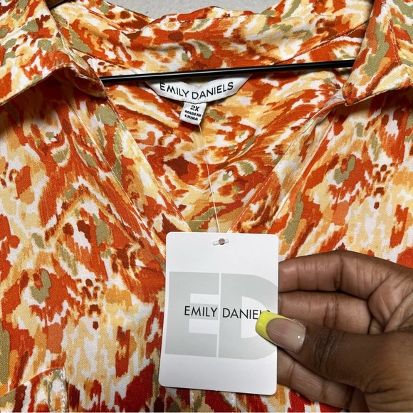 NEW Emily Daniels Women Top 2X Orange‎ Paisley Button Front Roll Tab 3/4 Sleeve - Picture 3 of 8